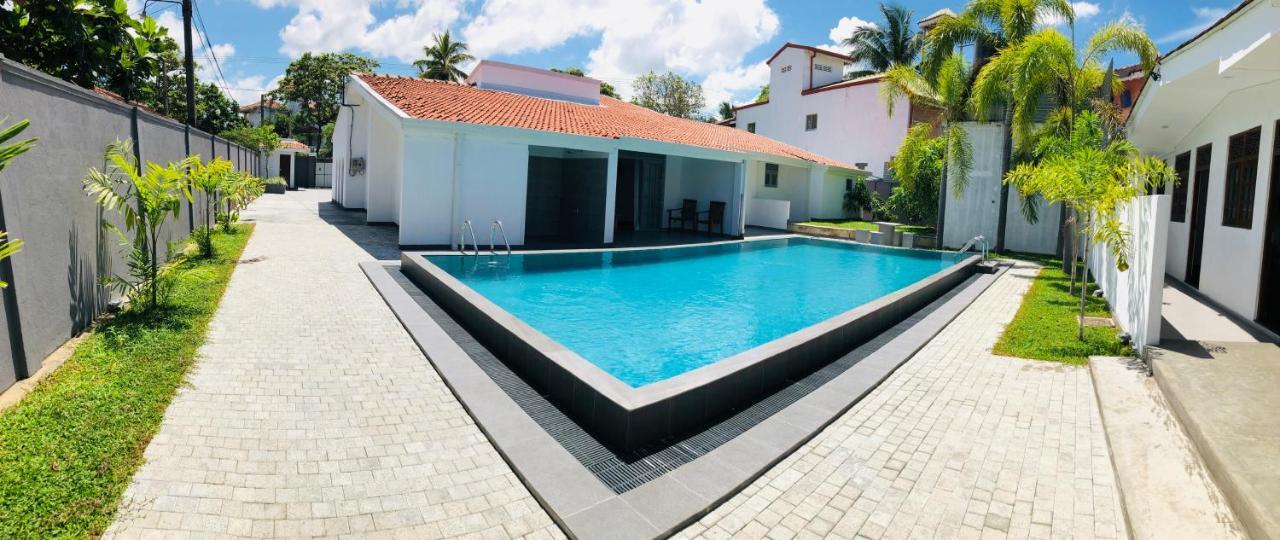 Bony'S Holiday Inn Negombo Extérieur photo