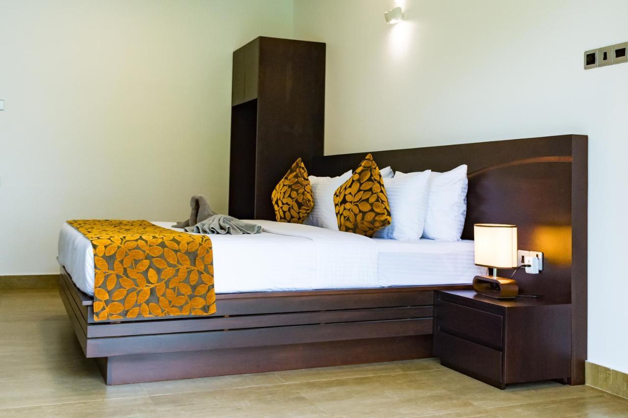 Bony'S Holiday Inn Negombo Extérieur photo