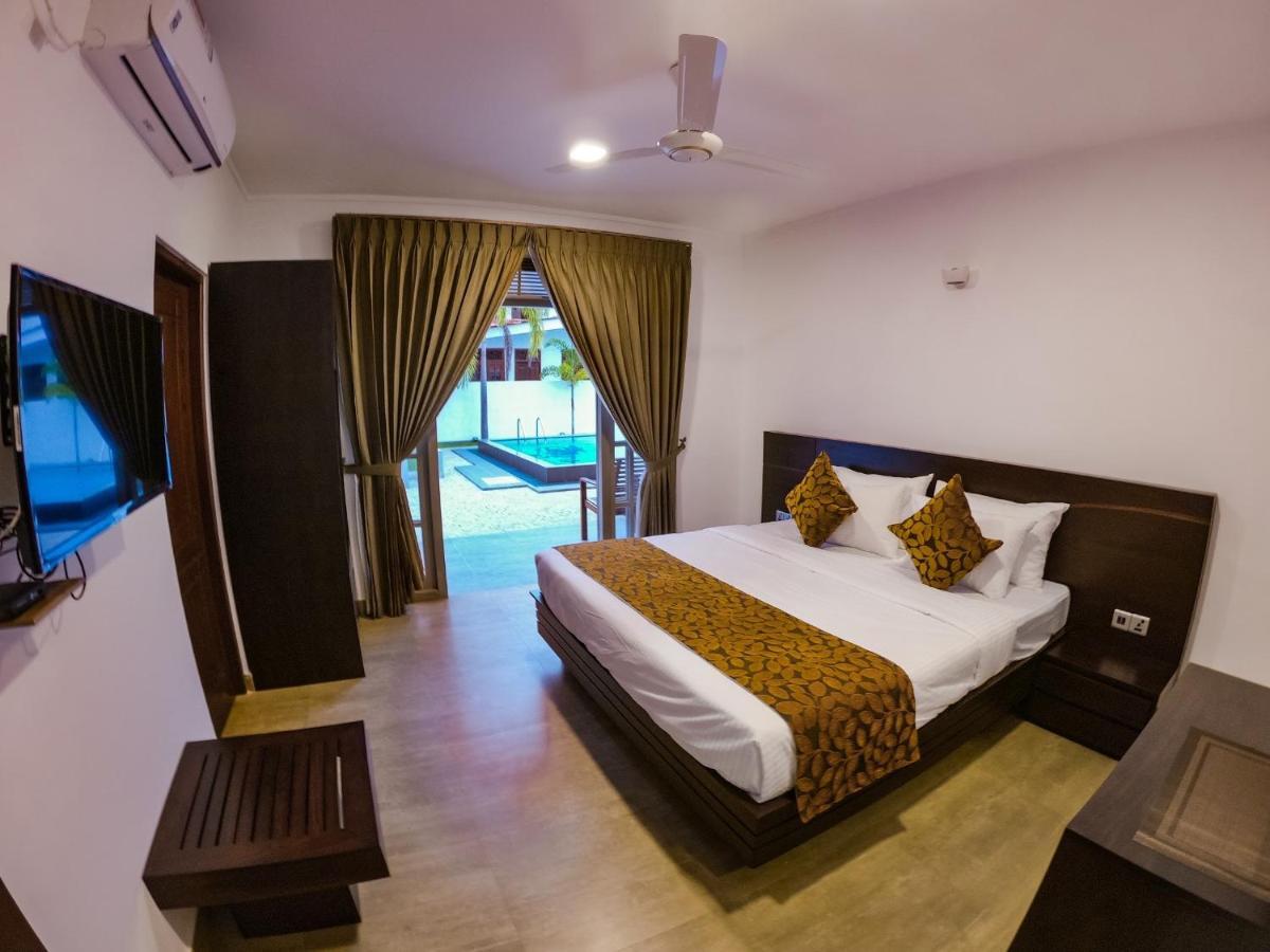 Bony'S Holiday Inn Negombo Extérieur photo