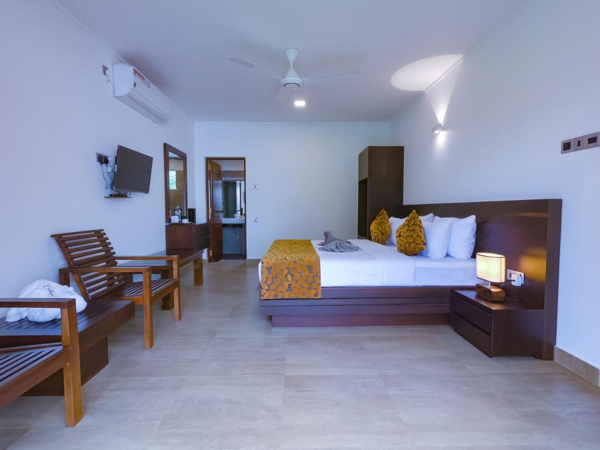 Bony'S Holiday Inn Negombo Extérieur photo